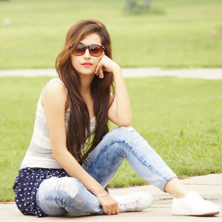 Call Girls in Holidays inn Lahore